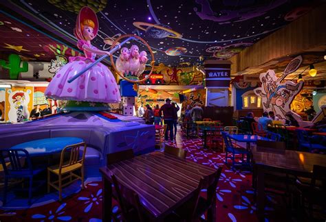 toy story restaurant disney world